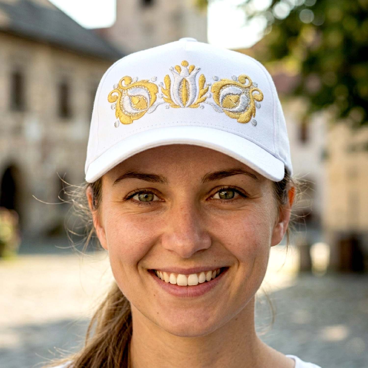 MARCELA - vyšívaná šiltovka 